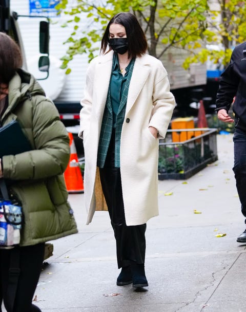 Selena Gomez In New York City on December 06, 2021 selena gomez in new york city on december 06, 2021