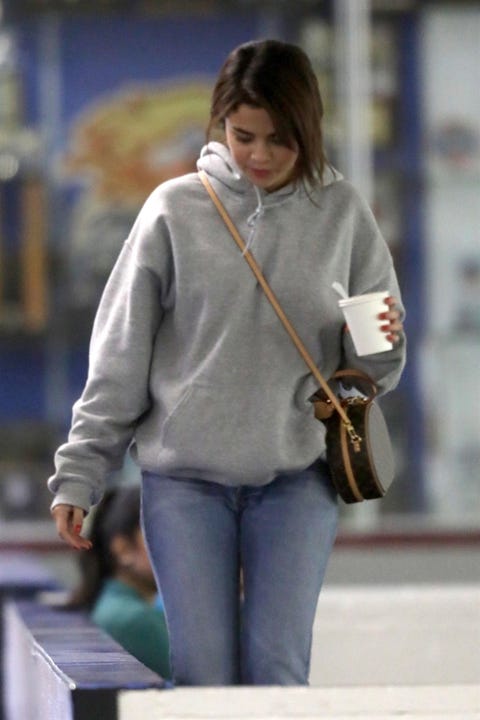 Selena Gomez And Justin Bieber Spotted On Another Hot Hockey Date Jelena Photos 18 Selena Gomez And Justin Bieber Spotted On Another Hot Hockey Date Jelena Photos 18