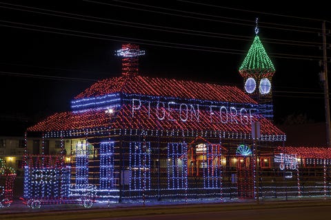 40 Best Christmas Light Displays 2021 - Holiday Light Shows in the U.S.