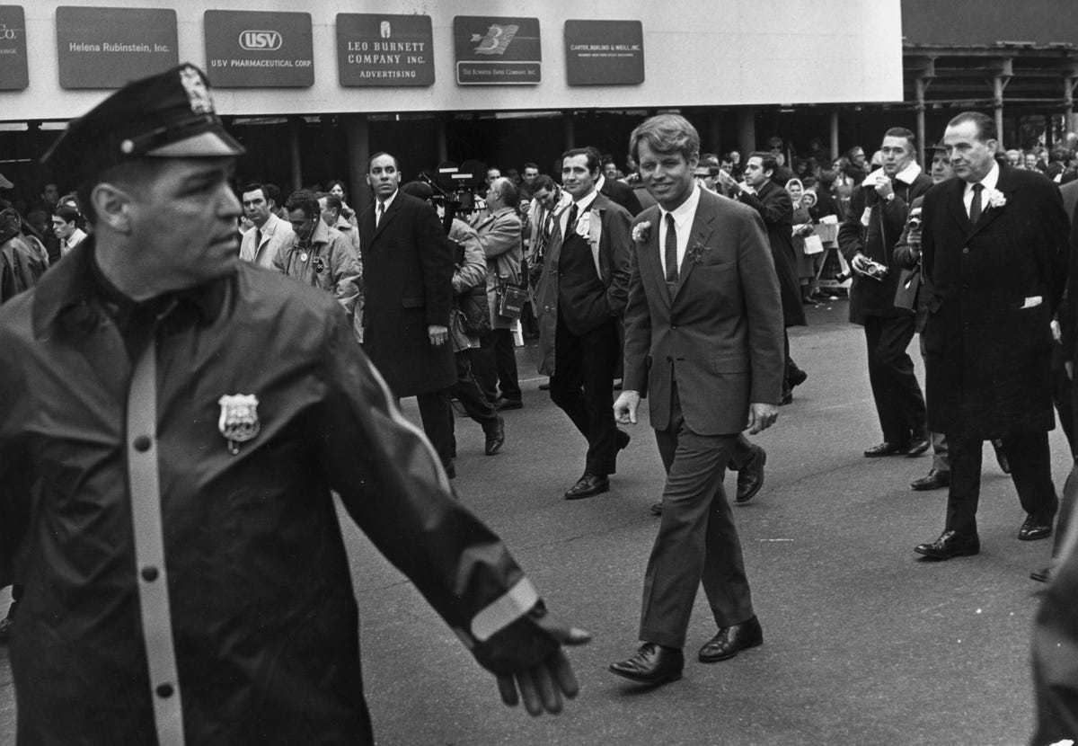 Robert F. Kennedy Jr. Pays Moving Tribute to His Father's Bodyguard ...