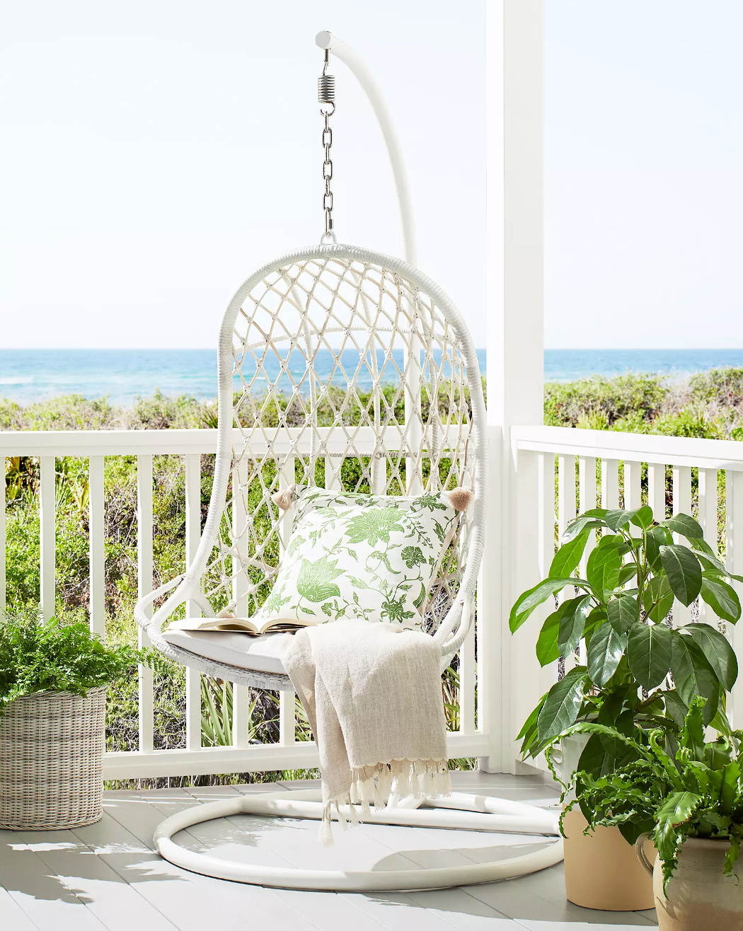 The 20 Best Outdoor Hanging Chairs for the Ultimate Summer Relaxation