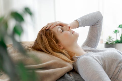 緊張型頭痛を和らげる方法8 医師が解説