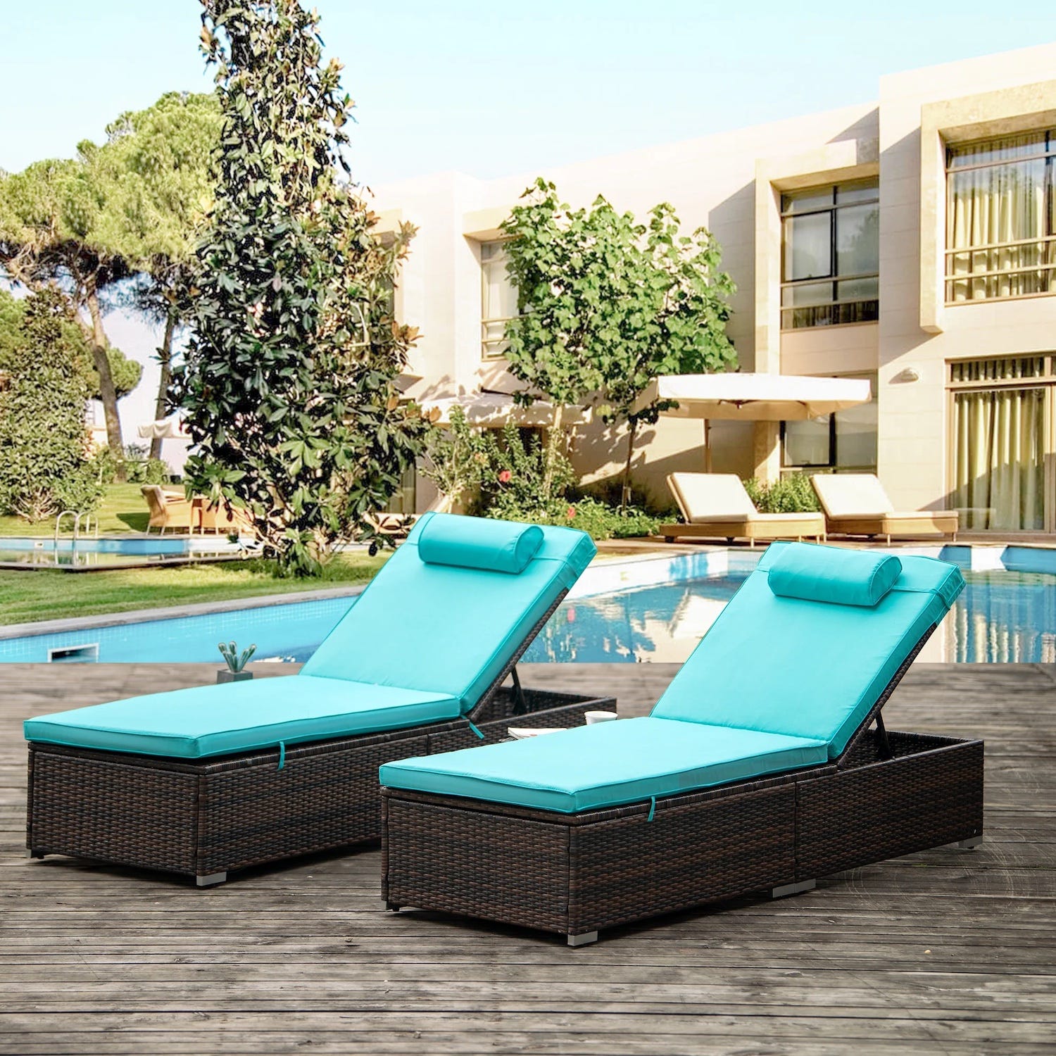 The 12 Best Pool Lounge Chairs for a Backyard Staycation