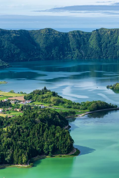 sete cidades lake in the azores