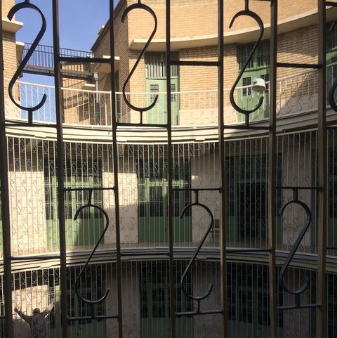Iran, viaggio nel carcere degli orrori