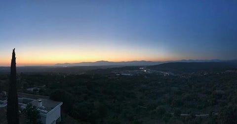 Sky, Horizon, Cloud, Atmospheric phenomenon, Morning, Mountain, Evening, Sunrise, Hill, Hill station, 