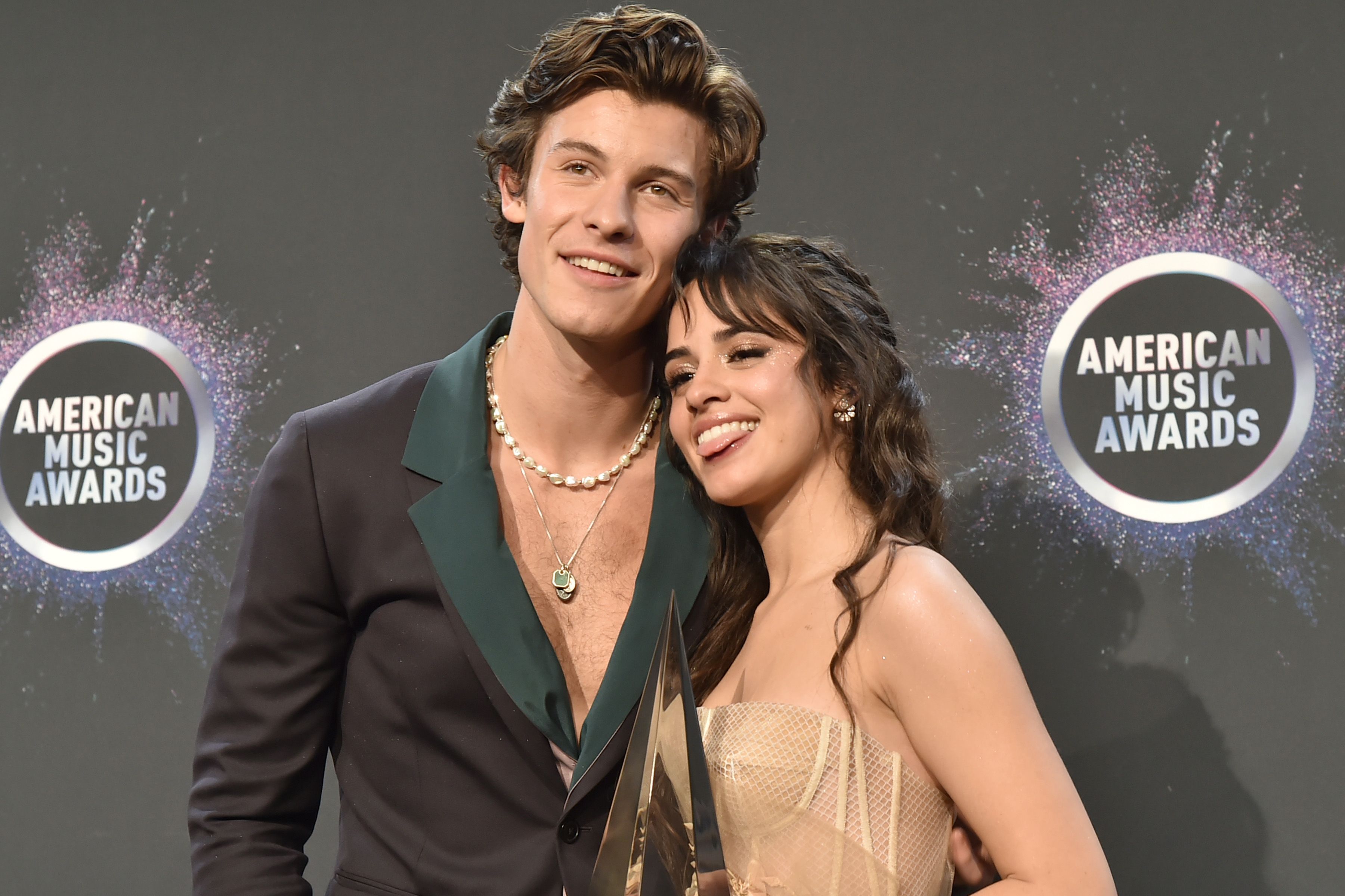 Camila Cabello Said She And Shawn Mendes Would Accept Their Grammy In Their Underwear - señorita roblox id code by shawn mendes camila cabello