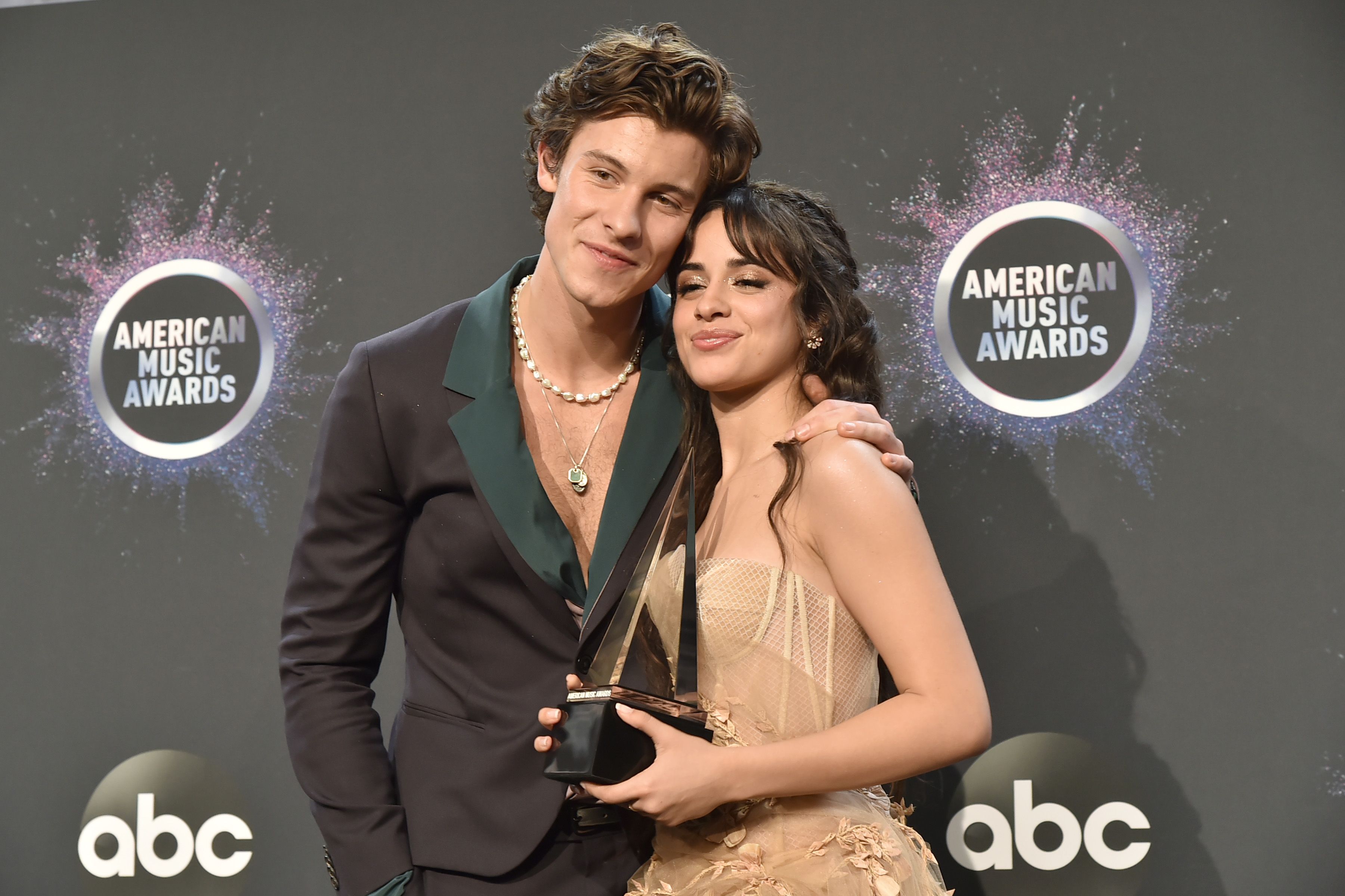 Camila Cabello revela qué hizo antes de su primera cita con Shawn Mendes