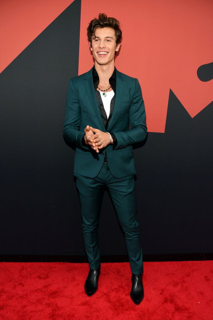 shawn mendes vmas 2019 red carpet