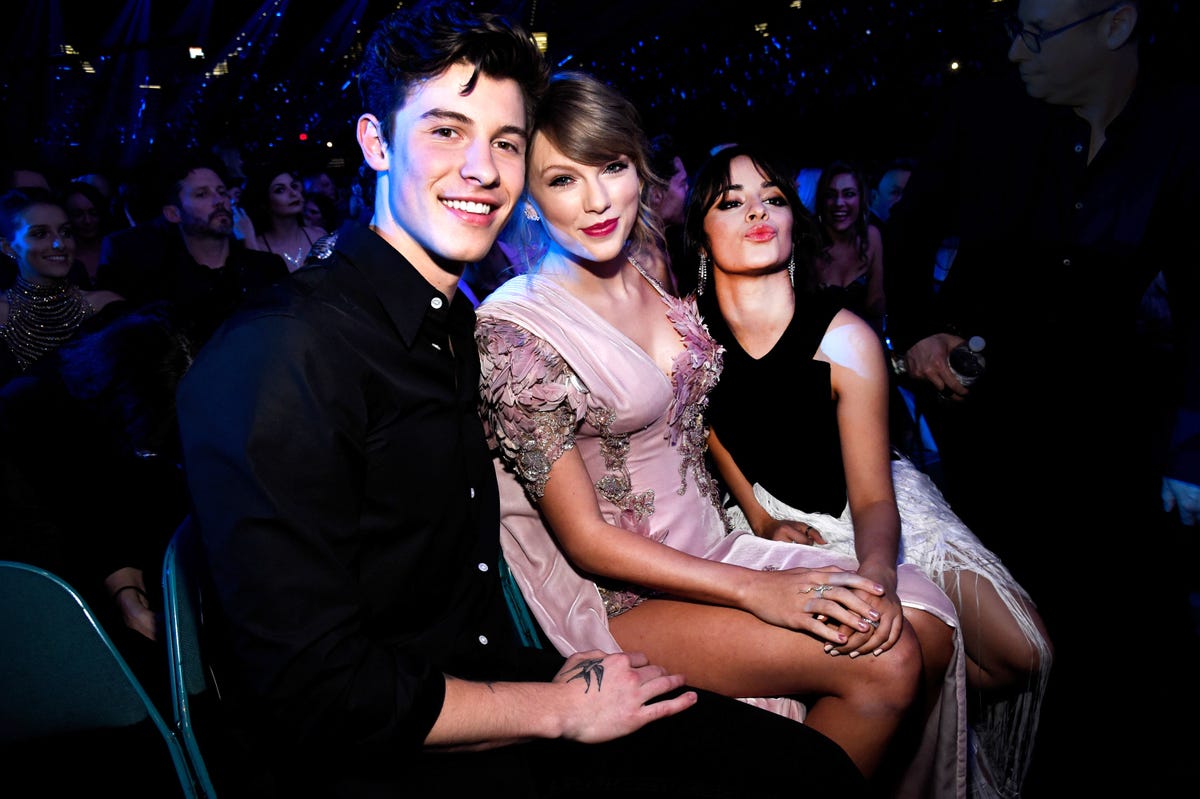 Taylor Swift, Shawn Mendes and Camila Cabello Are Sitting