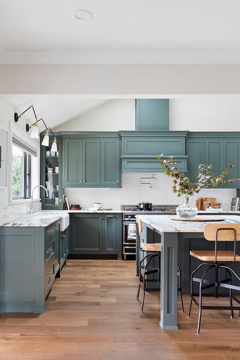 Featured image of post Kitchen Cabinet Colors 2021 - Outline your kitchen cabinets and the ceiling with deep aqua blue, also paint the doors, slabs, and the floor with deep aqua blue, and you&#039;ll be surprised to find creating beauty is not as difficult.