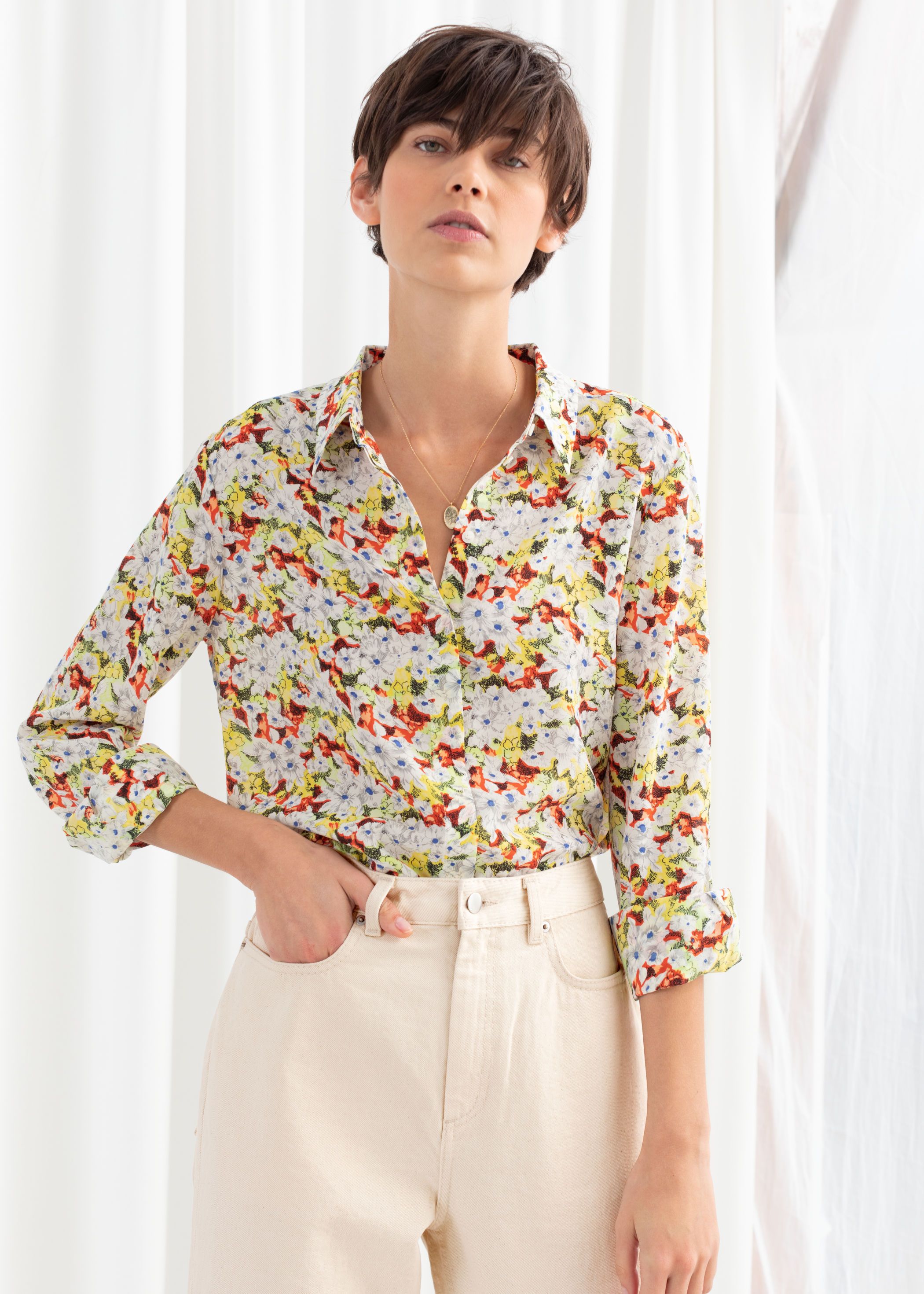 stockholm atelier & other stories Netshirt khaki-groen volledige print Mode Shirts Netshirts 