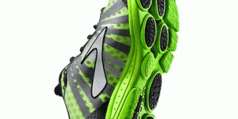 Green, Athletic shoe, Running shoe, Carmine, Pattern, Grey, Cleat, Walking shoe, Synthetic rubber, Outdoor shoe, 