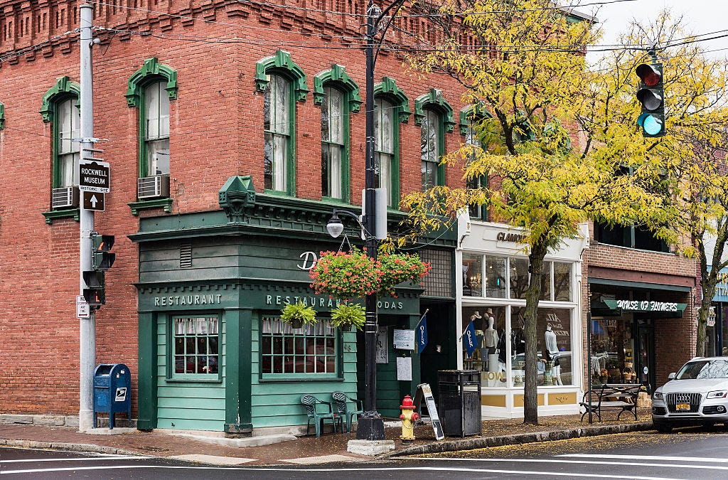 42 of the Best Small Towns in New York for an Idyllic Getaway