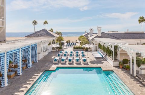 pool at shutters by the sea in santa monica california