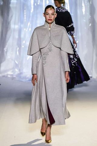 Hainan Airlines Debuts Haute Couture Uniforms at Paris Fashion Week ...