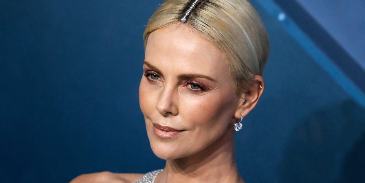 Charlize Theron Wore a Tiffany & Co. Necklace In Her Hair to the SAG Awards