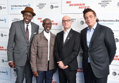 mandatory credit photo by stephen lovekinshutterstock 12089422bw
bill duke,don cheadle, steven soderbergh, and benicio del toro
no sudden move premiere, arrivals, tribeca film festival, new york, usa 18 jun 2021
