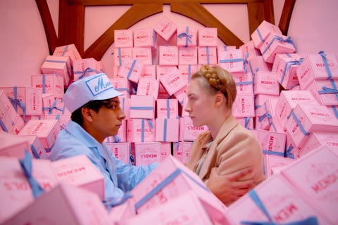 editorial use only no book cover usage
mandatory credit photo by 20th century foxkobalshutterstock 5885034f
tony revolori, saoirse ronan
the grand budapest hotel 2014
director wes anderson
20th century fox
usagermany
scene still
comedydrama