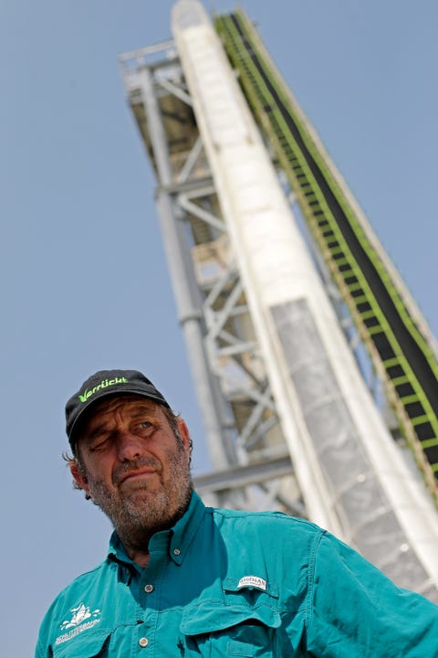 Worlds Tallest Waterslide, Kansas City, USA