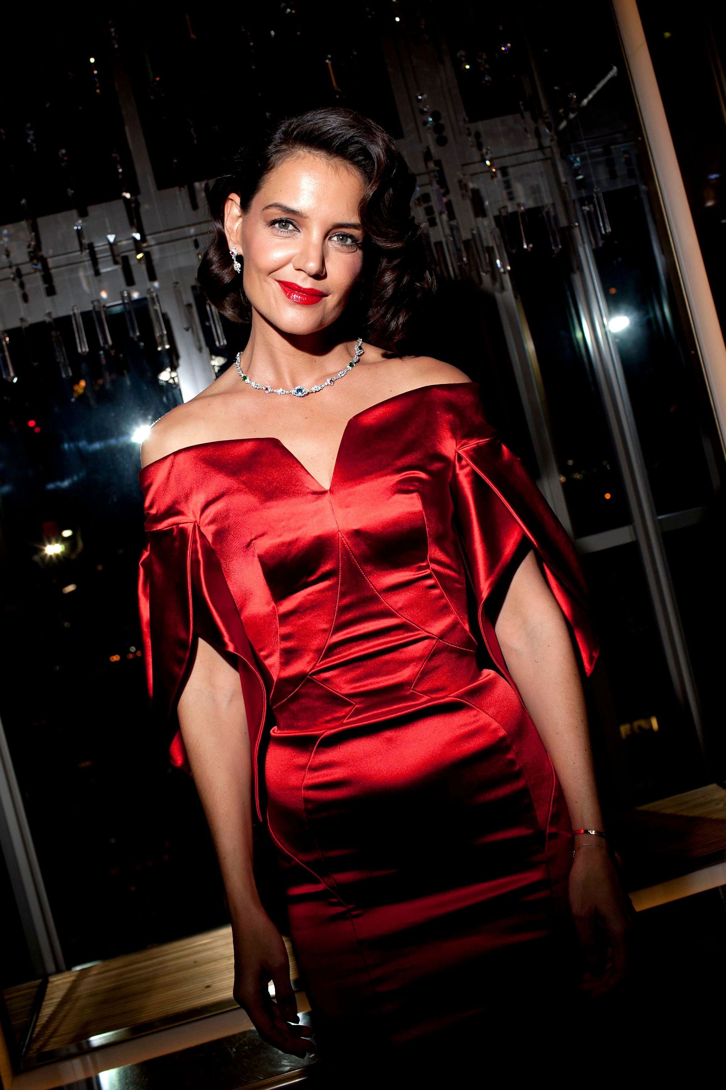 Katie Holmes Set Instagram On Fire With A Sultry Photo Shoot