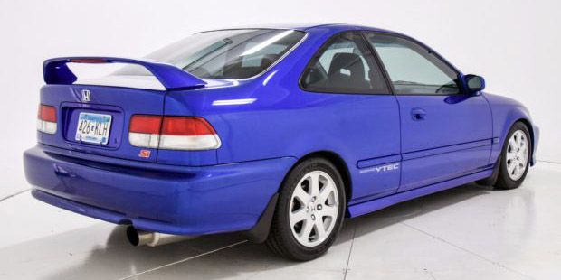 How Much Would You Pay for Pristine, 27,000-Mile 2000 Si?