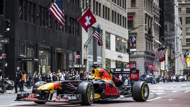 Video Red Bull Redefines Rush Hour With F1 Joy Ride Through New York City