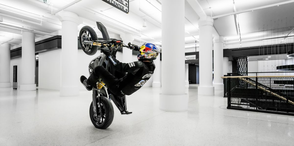 Watch an Electric Motorcycle Rip through the Minneapolis Skyway