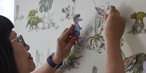 How to measure up for wallpaper