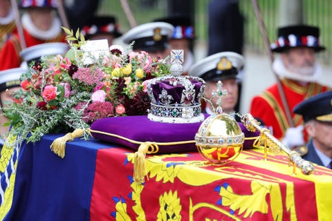 Queen's funeral flowers: Meaning behind flowers on top of Queen's coffin