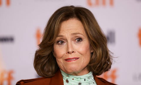 Sigourney Weaver, el horror de la semana la actriz pone una cara rara en el festival de cine de toronto