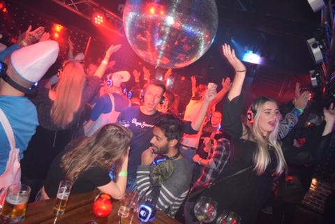hush-silent-disco-club-opent-amsterdam hush-silent-disco-club-opent-amsterdam