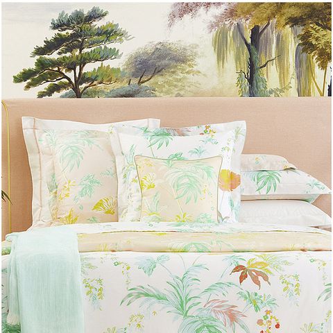 6 Brilliant Silk Bedding Pieces To Buy For Beds Silk Bed Sheets