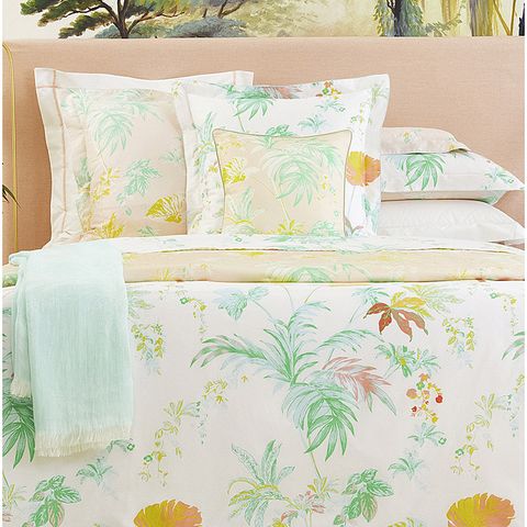 6 Brilliant Silk Bedding Pieces To Buy For Beds Silk Bed Sheets
