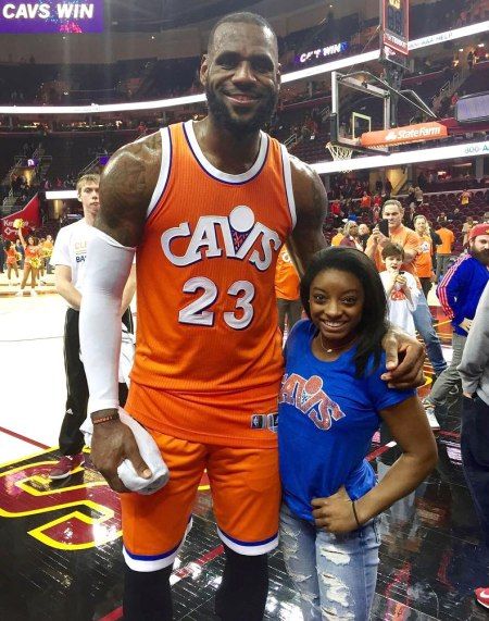 This Hilarious Picture Of Simone Biles And Lebron James Almost Looks Photoshopped