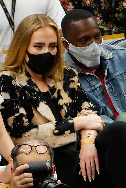 adele và rich paul tại trận chung kết nba năm 2021