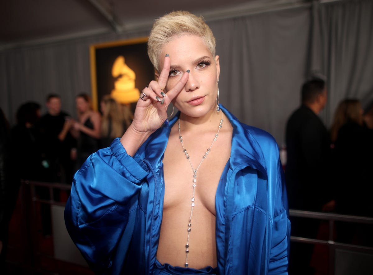 Halsey Drags A Twitter Troll For Blaming Miley And Liam S Breakup On