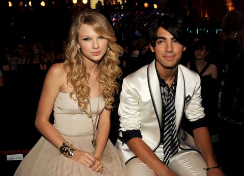 Joe Jonas Sing A Hilarious Cover Of His Ex Taylor Swifts