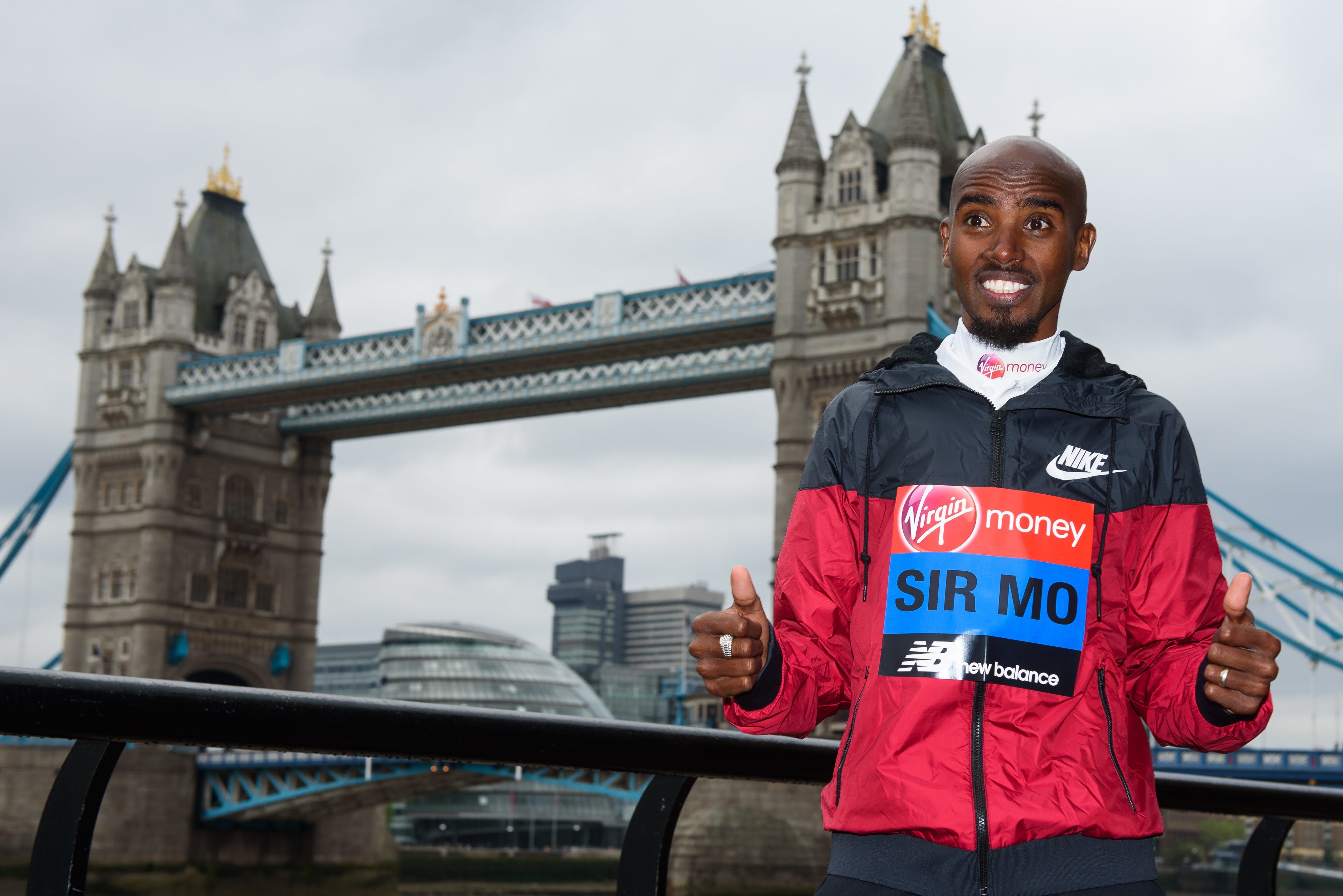 Mo Farah Falls Off Treadmill With World Record Pace Twice — London