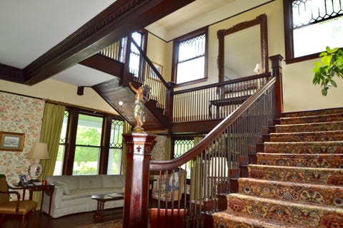 Property, Stairs, Handrail, Building, House, Room, Home, Real estate, Interior design, Baluster, 