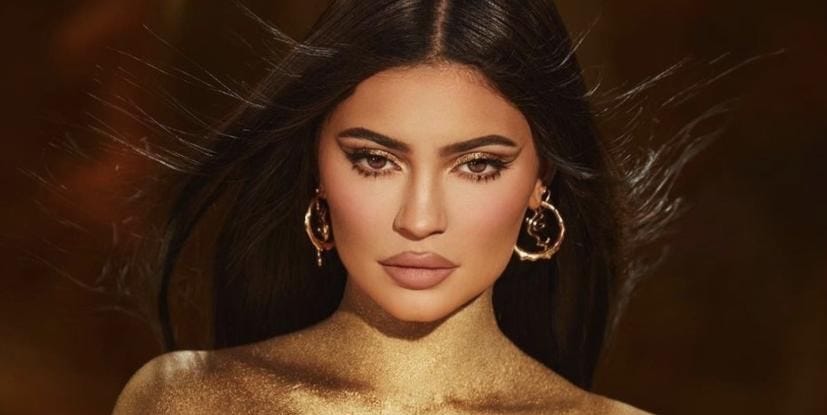 Kylie Jenner Is Naked, Painted Gold, and Wearing Nothing but a Thong ...