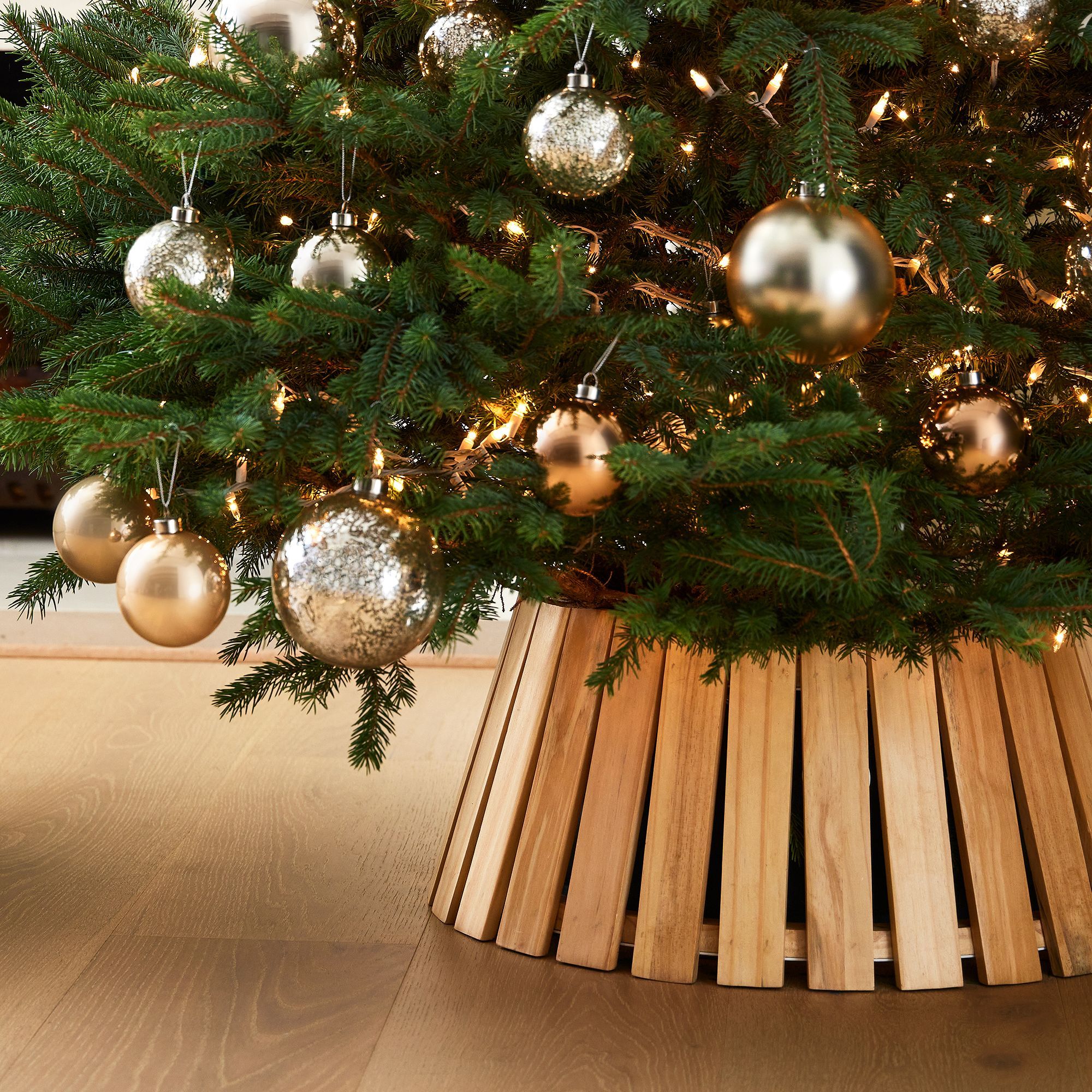 The 15 Best Christmas Tree Skirts for the Most Stylish Holiday Setup