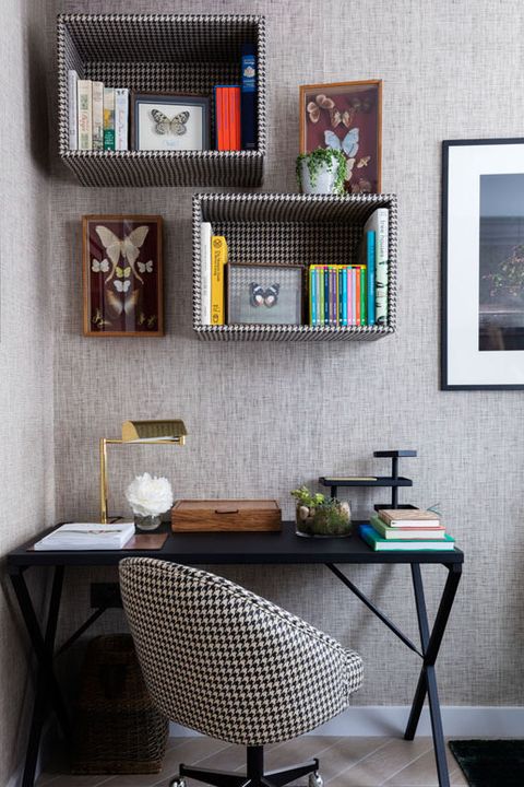 Stylish Bookshelf Decorating Ideas - Unique DIY Bookshelf 