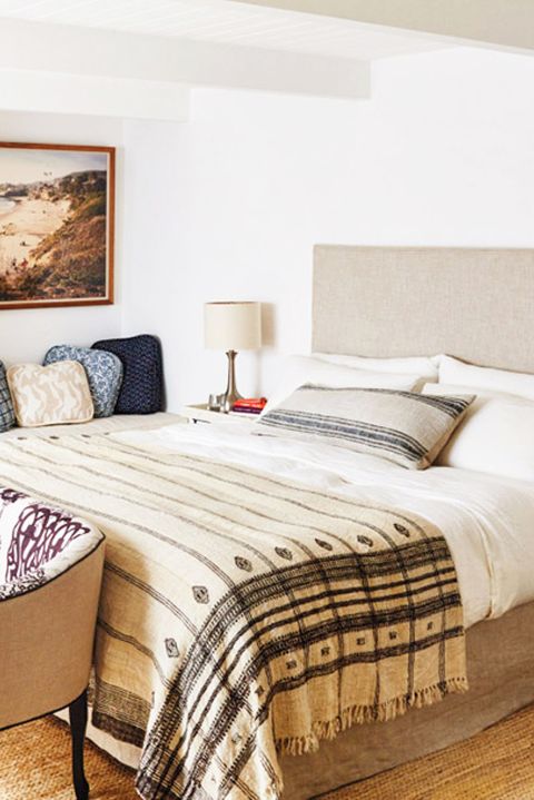 Featured image of post How To Arrange A Small Bedroom With A Queen Bed : We let a stylist loose on this awkwardly shaped room and learnt some big lessons for small spaces along the.