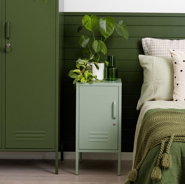 26 Small Bedside Tables To Save Space, Cream Side Table Ikea