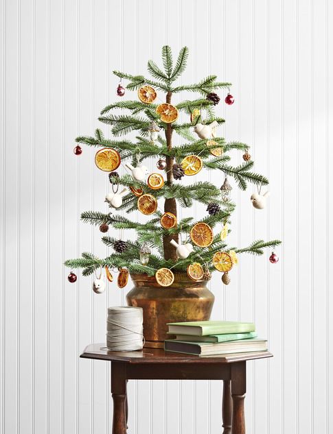 Tabletop Christmas Pine Tree White Mini Decorations Ornaments Present N3 