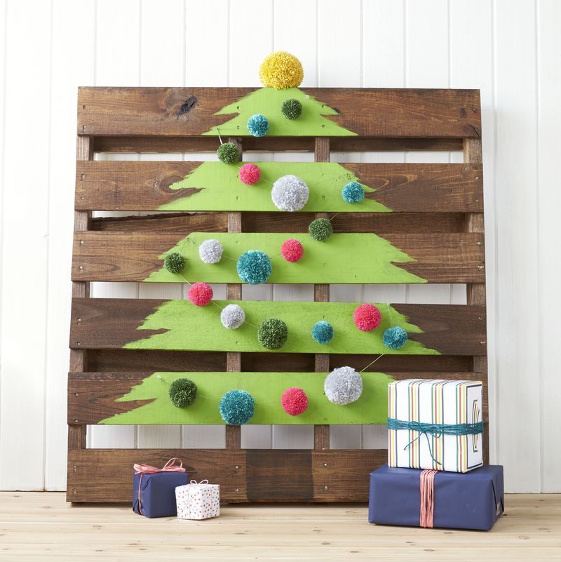 SMALL Wooden Natural Colour Wall Hanging Christmas Tree Wall Christmas Tree 