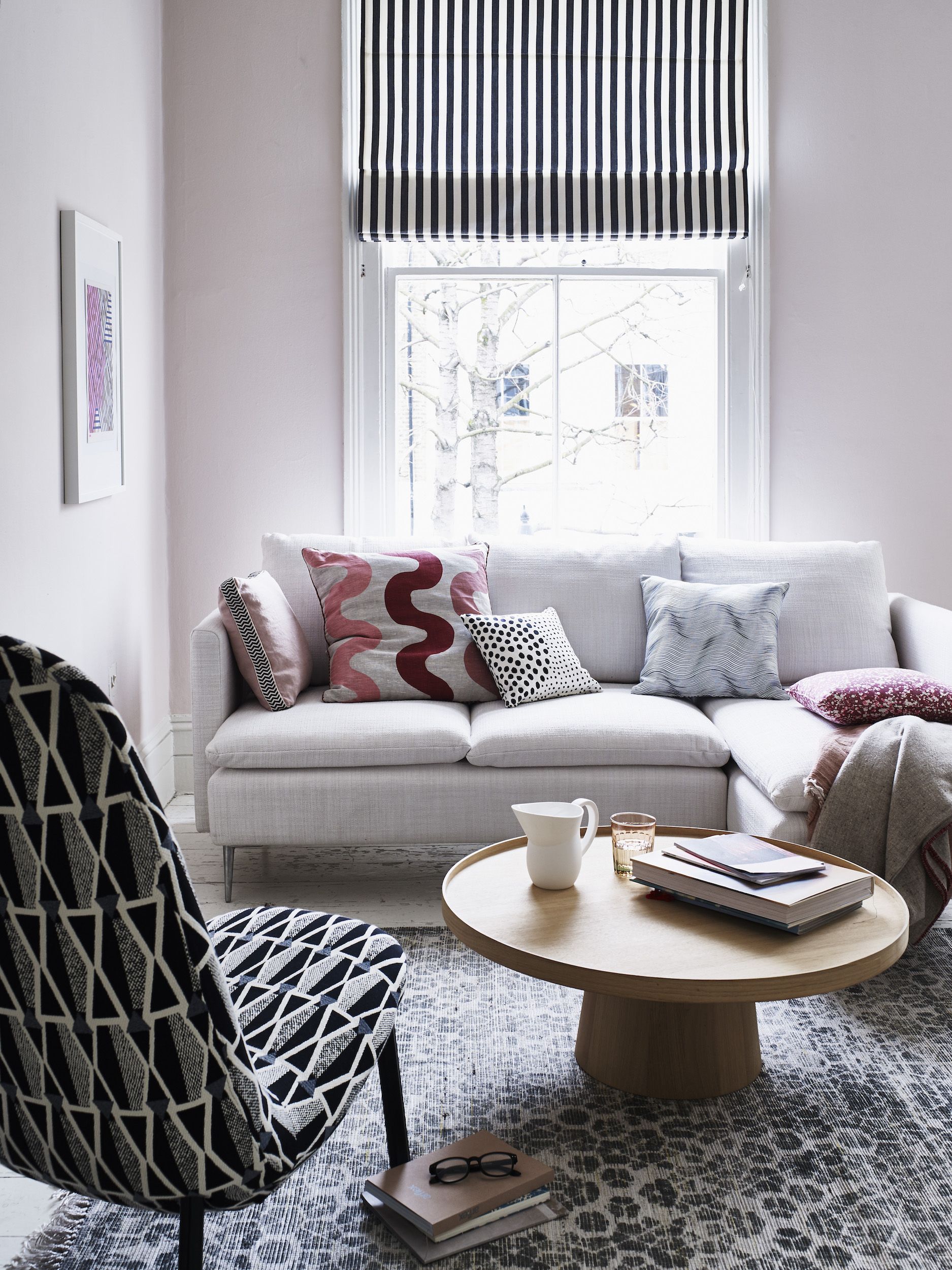 decorating with patterned sofa