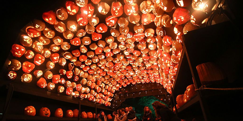 cool places to visit for halloween