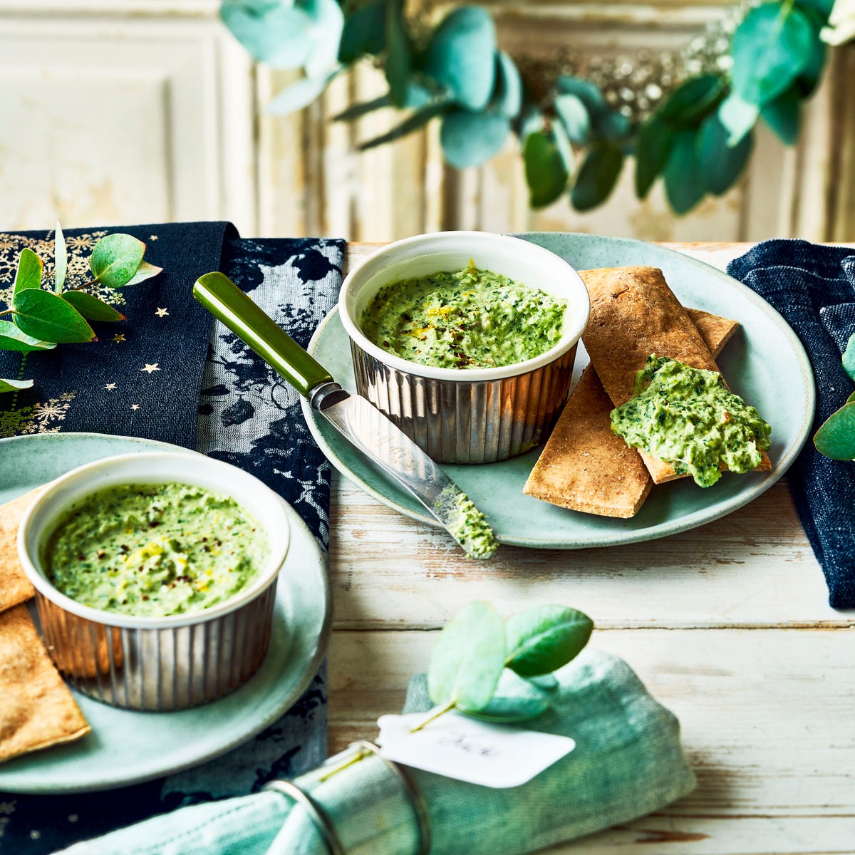 Smoked Mackerel Pâté with Rye Crackers